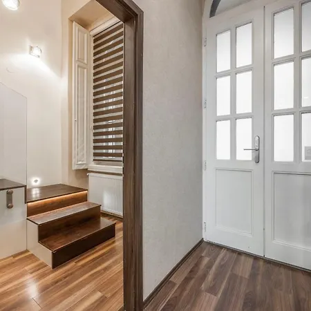 Maison Terez N' Elegant With Balcony شقة