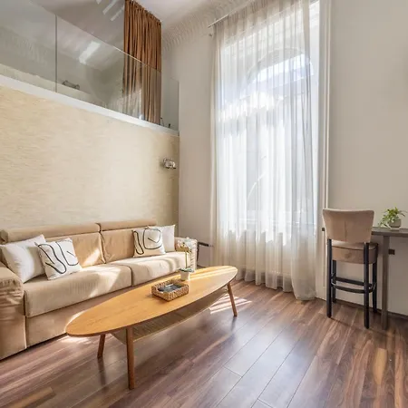 Maison Terez N' Elegant With Balcony شقة بودابست